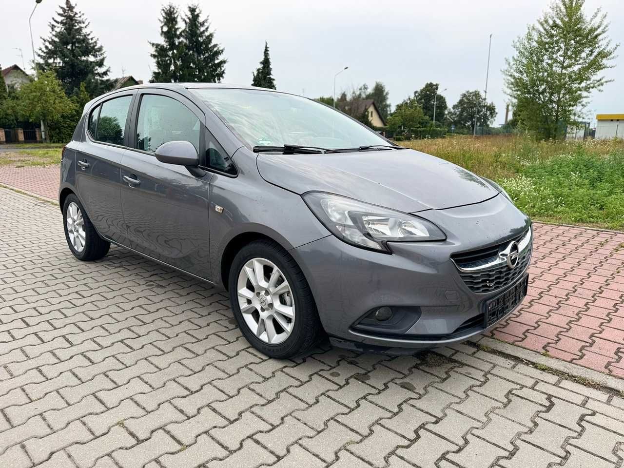 Opel Corsa 1.4 benzyna klimatyzacja aluflegi
