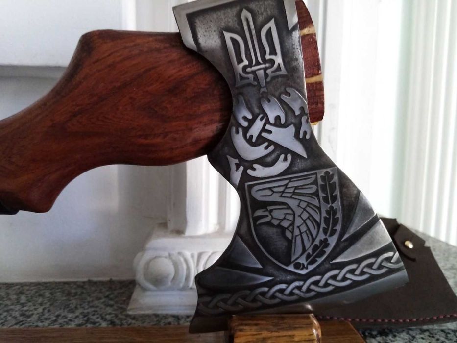 Брендування, реклама на авто, для ЗСУ. Морозостійкі наліпки на вітрини