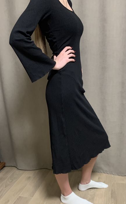 Трикотажне плаття в рубчик