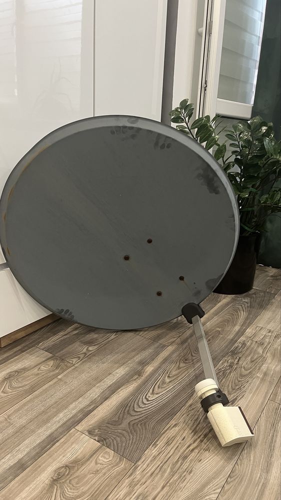 Antena satelitarna, konwerter 4 wejścia, 80 cm