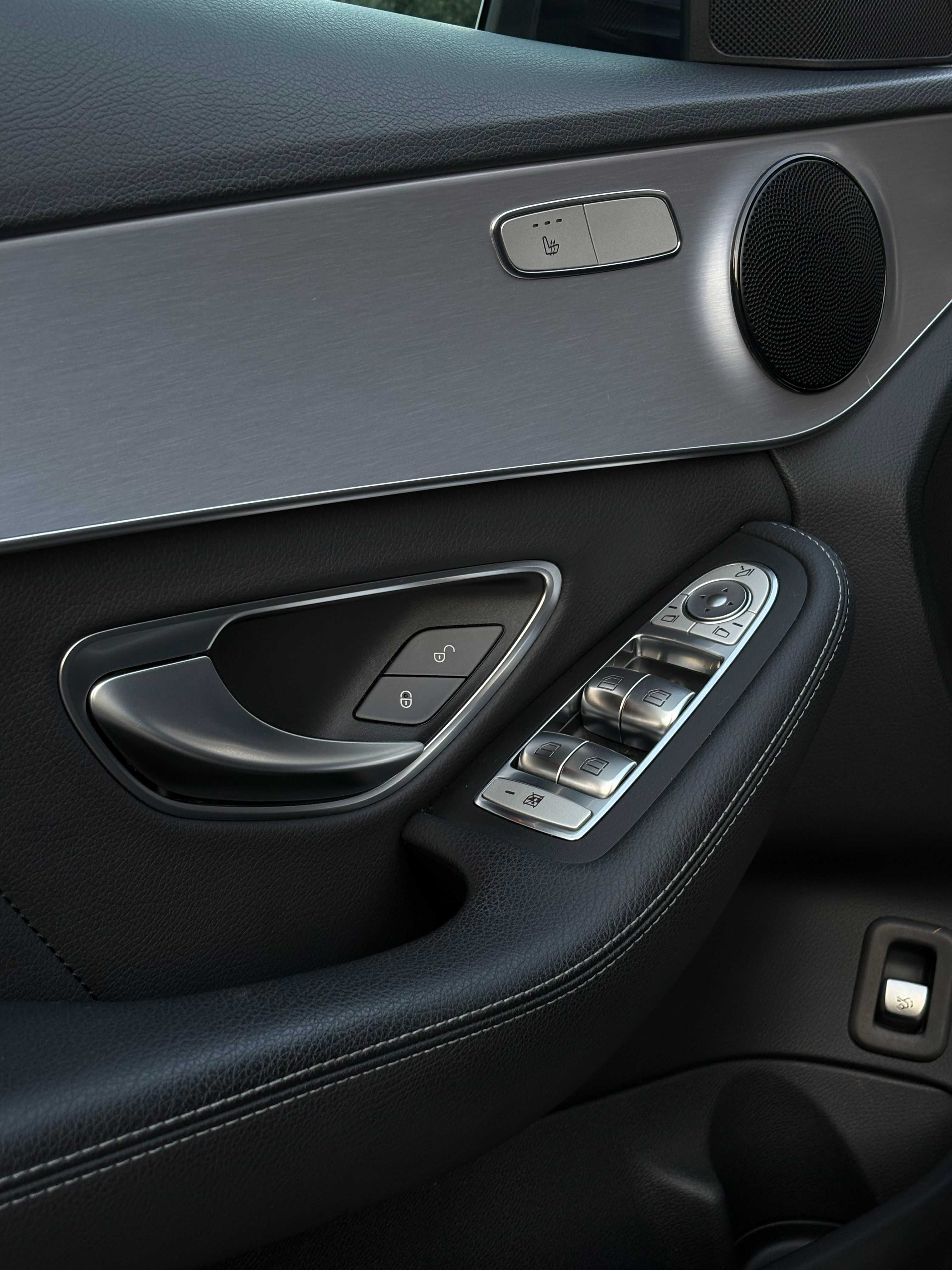 Mercedes C 300de Pack AMG completo