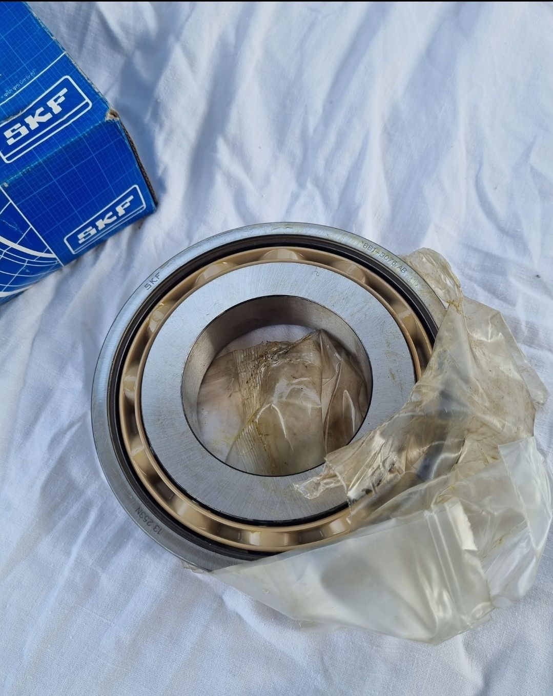 Подшипник КПП SKF  оригинал VKT 8692