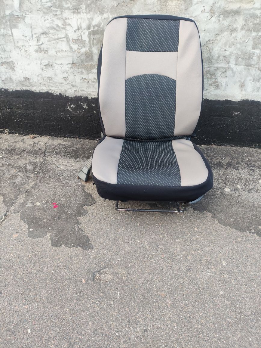 Авточохли, чохли автомобільні універсальні 2107, 2108-15, модельні