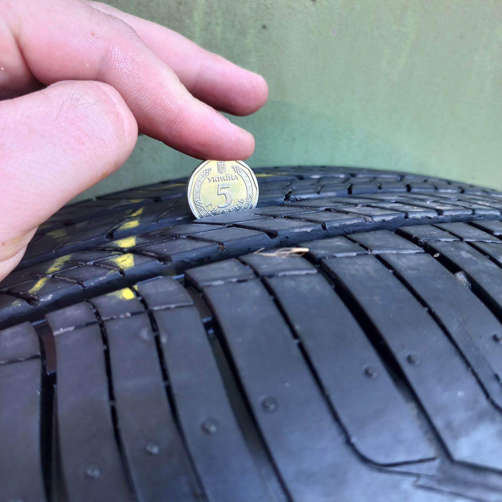 Шини / гума/ колеса  літня  235/60 R18 Hankook dynapro  HP2 24 рік
