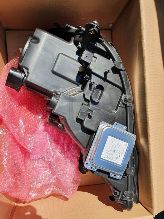Nowa Lampa Prawa Przód XENON Mercedes ML W164 A164 FL Lift Kompletna E