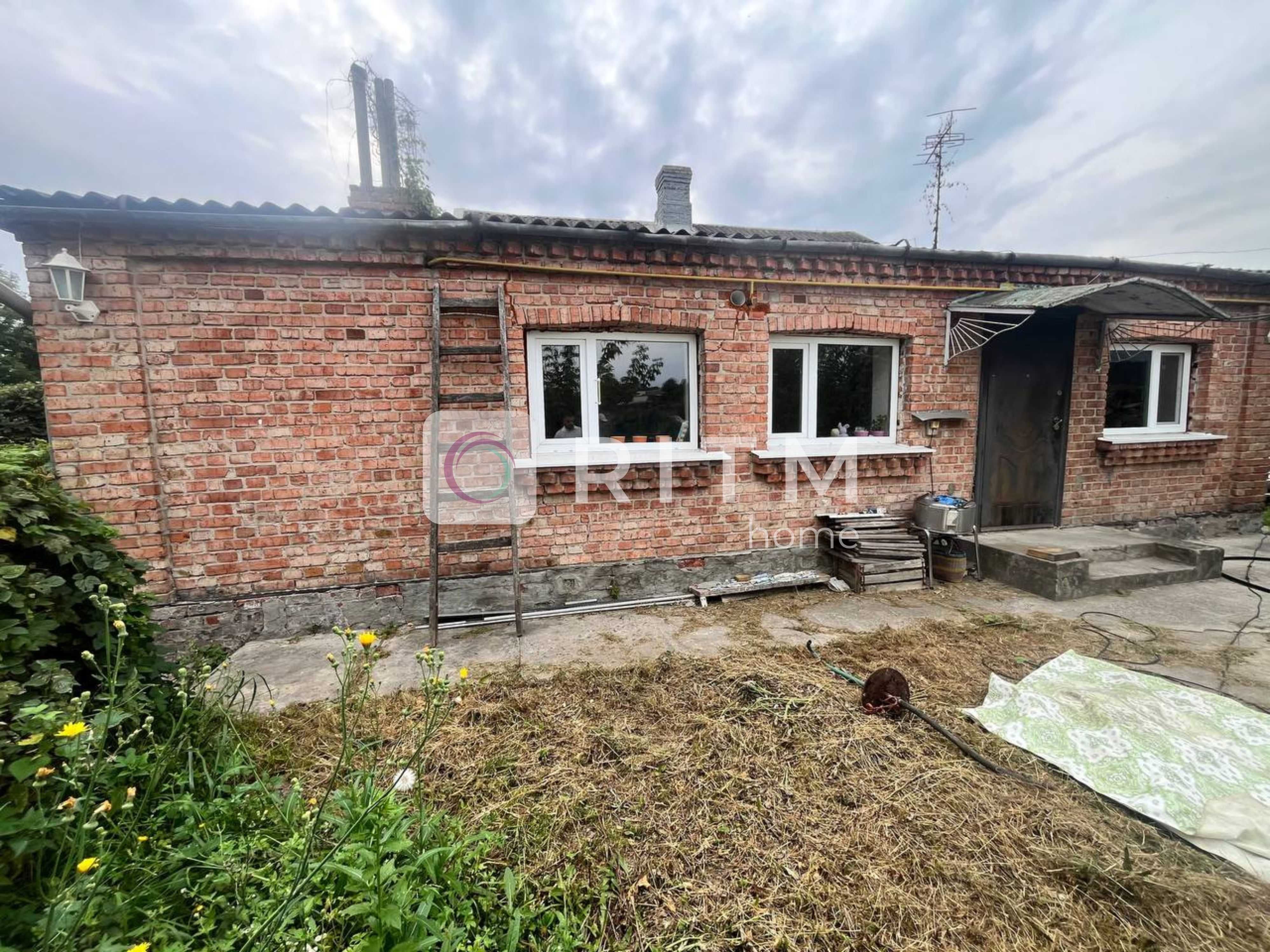 Будинок з великою ділянкою у с.Великий Омеляник