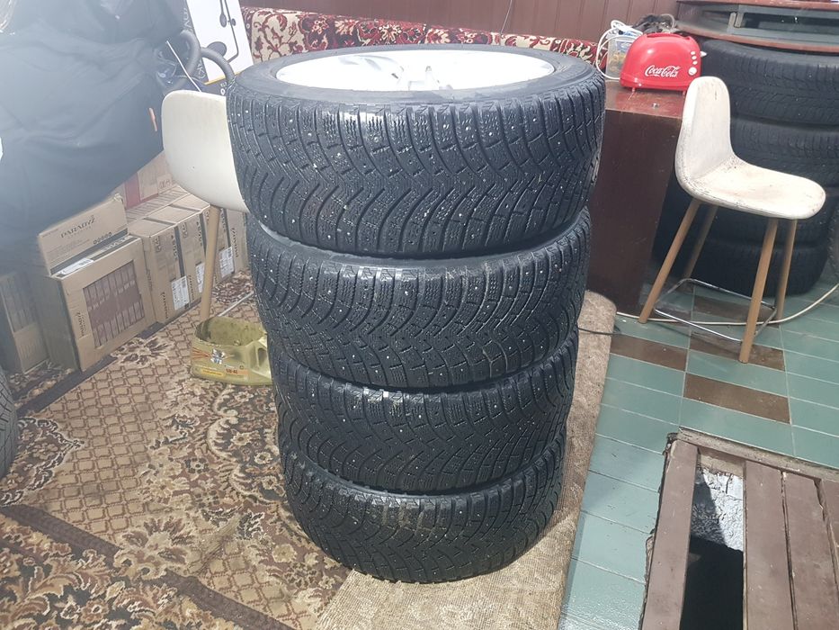 Колеса зимние RC Design R17 5×120 ET32 с резиной 225/50 R17