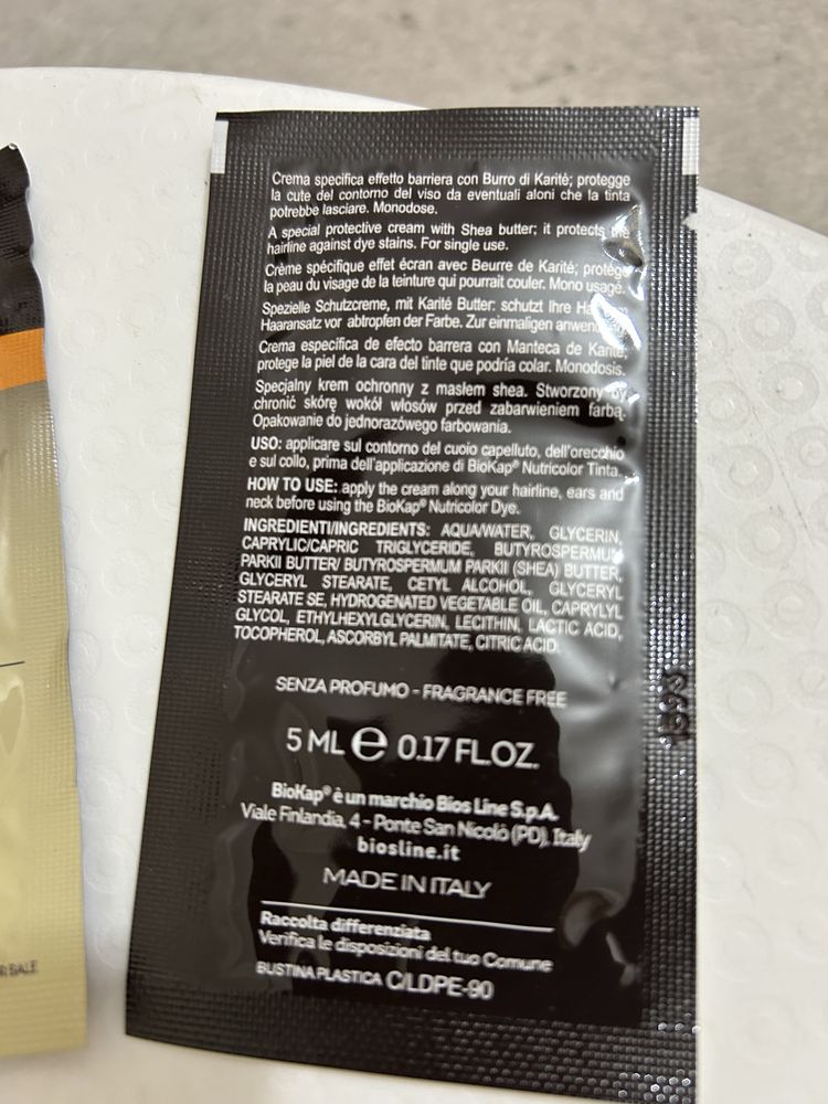 Ochronny krem BIOKAP plus peleryny i rękawiczki
