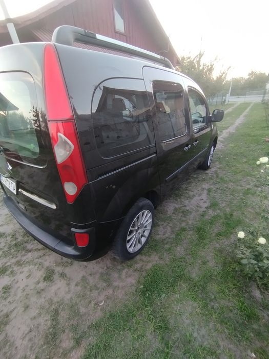 Продаж Рено кенго.