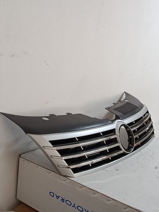 Решітка радіатора VOLKSWAGEN PASSAT CC