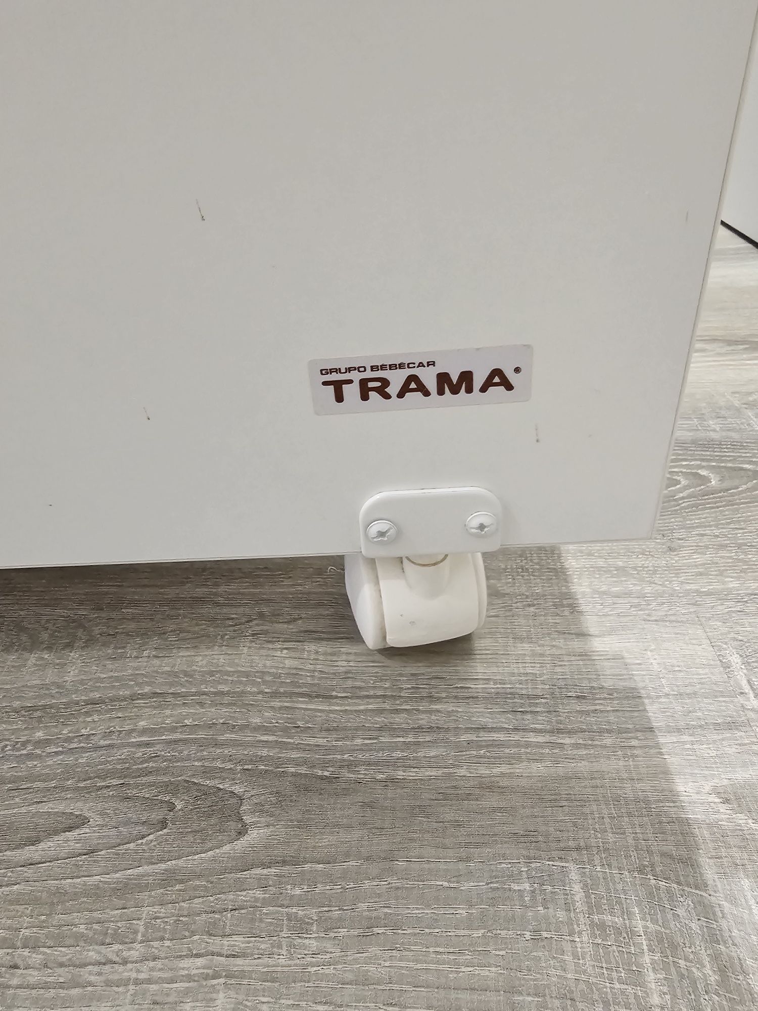 Berço trama como novo com colchão de espuma IKEA 1.60X2.00m
