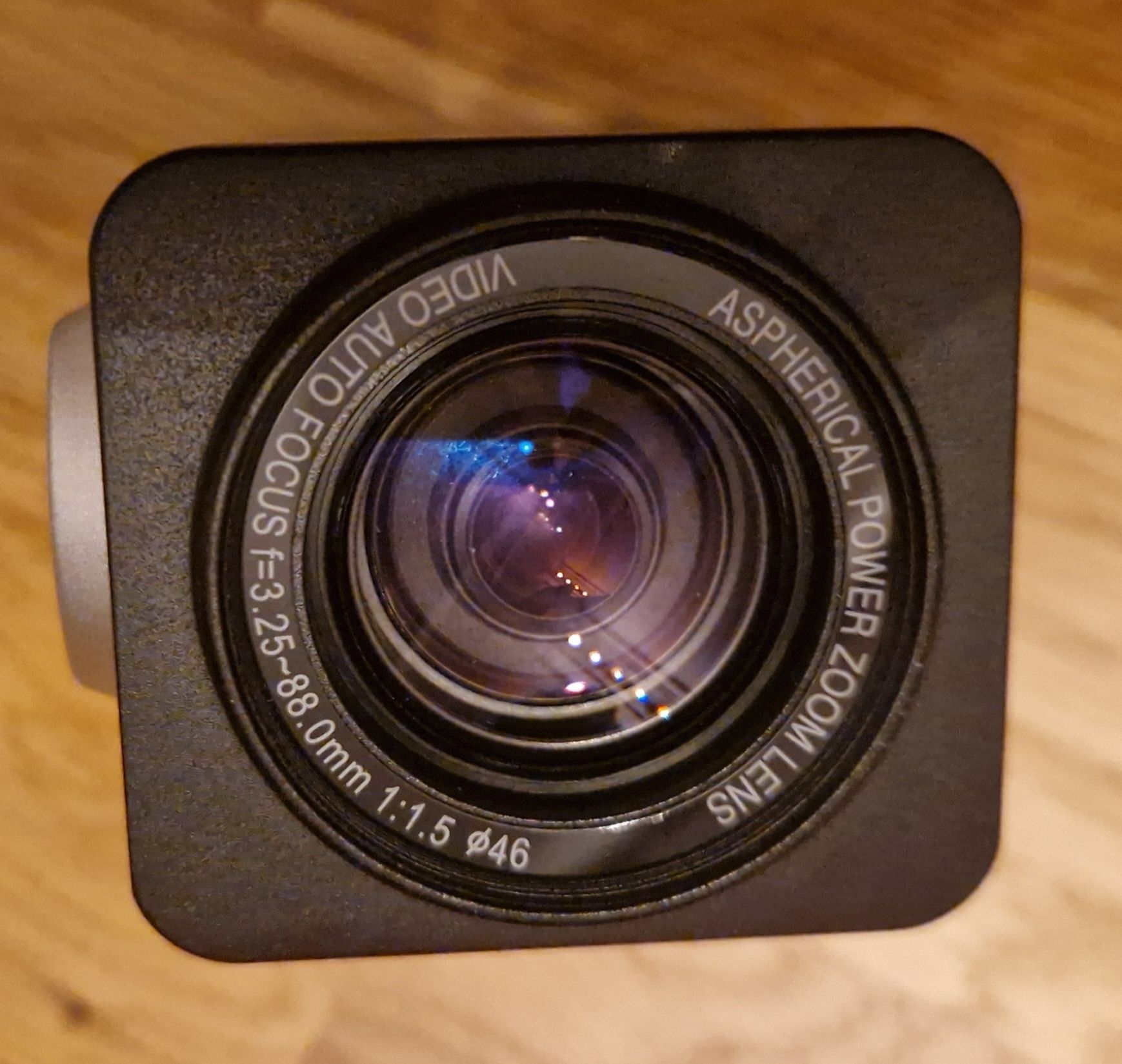 Kamera cctv zoom 128 autofocus obiektywy  f1.6