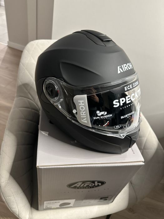 Мотошлем модулярный Airoh Spectre