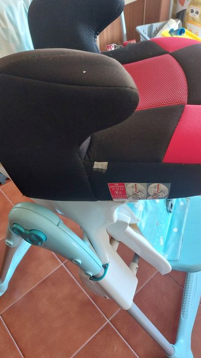 Cadeiras de refeiçoes para criança + assento para carro