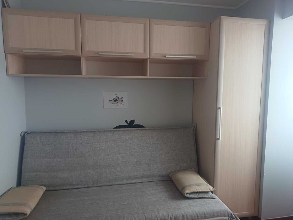 Меблі світлі, шафа, тумба з шухлядами, стіл письмовий