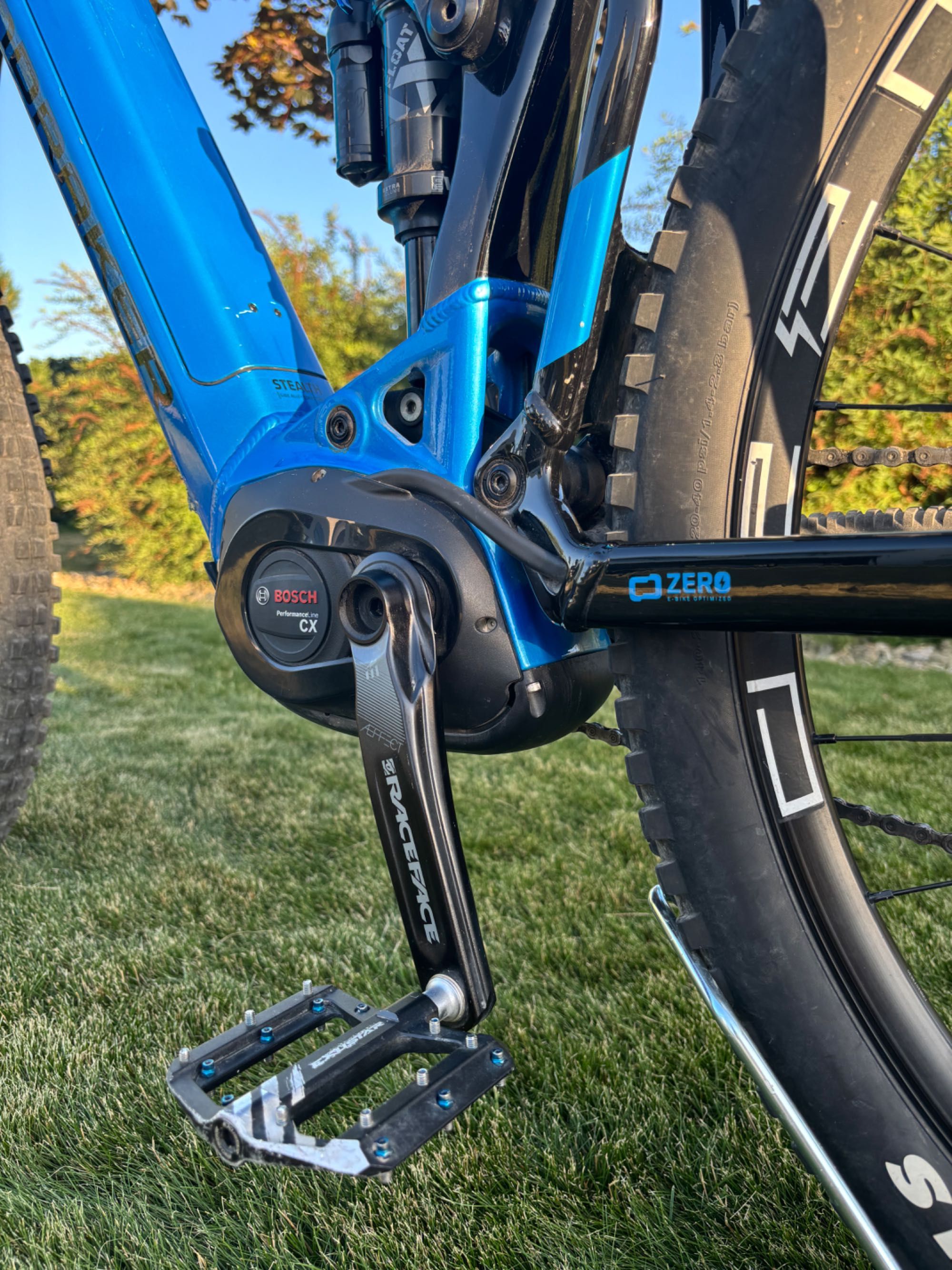 Mondraker Crafty SE – full eMTB, Bosch 625 Wh, Fox 38