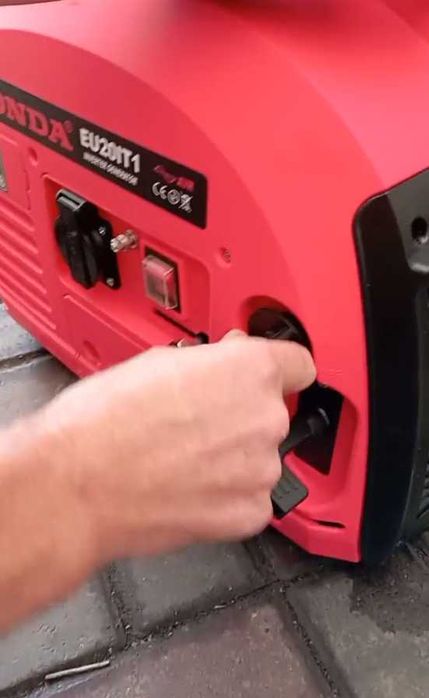 Генератор инверторный бензиновый HONDA 2.0/2.2кВт генератор бензиновий