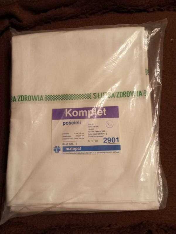 Sprzedam komplet pościeli szpitalnej z 1998 roku