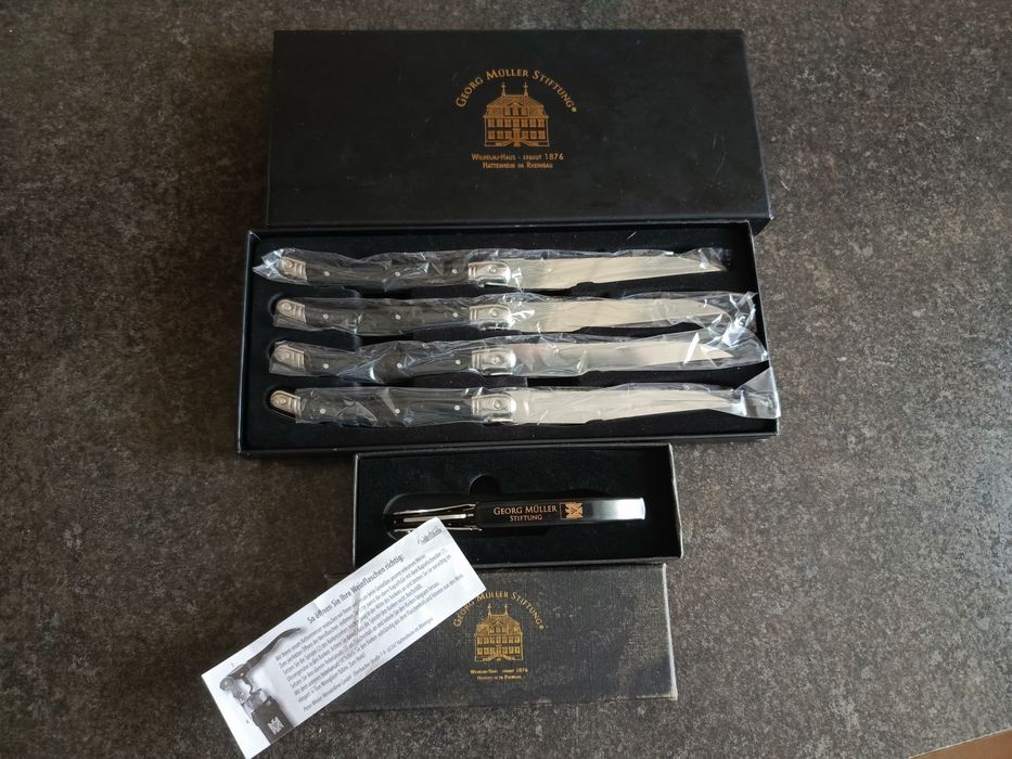 Noże do steków i otwieracz do wina