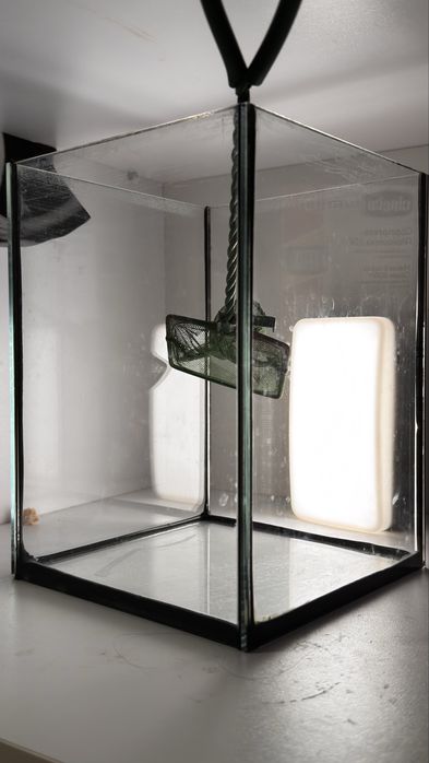 Продам аквариум на 10 л