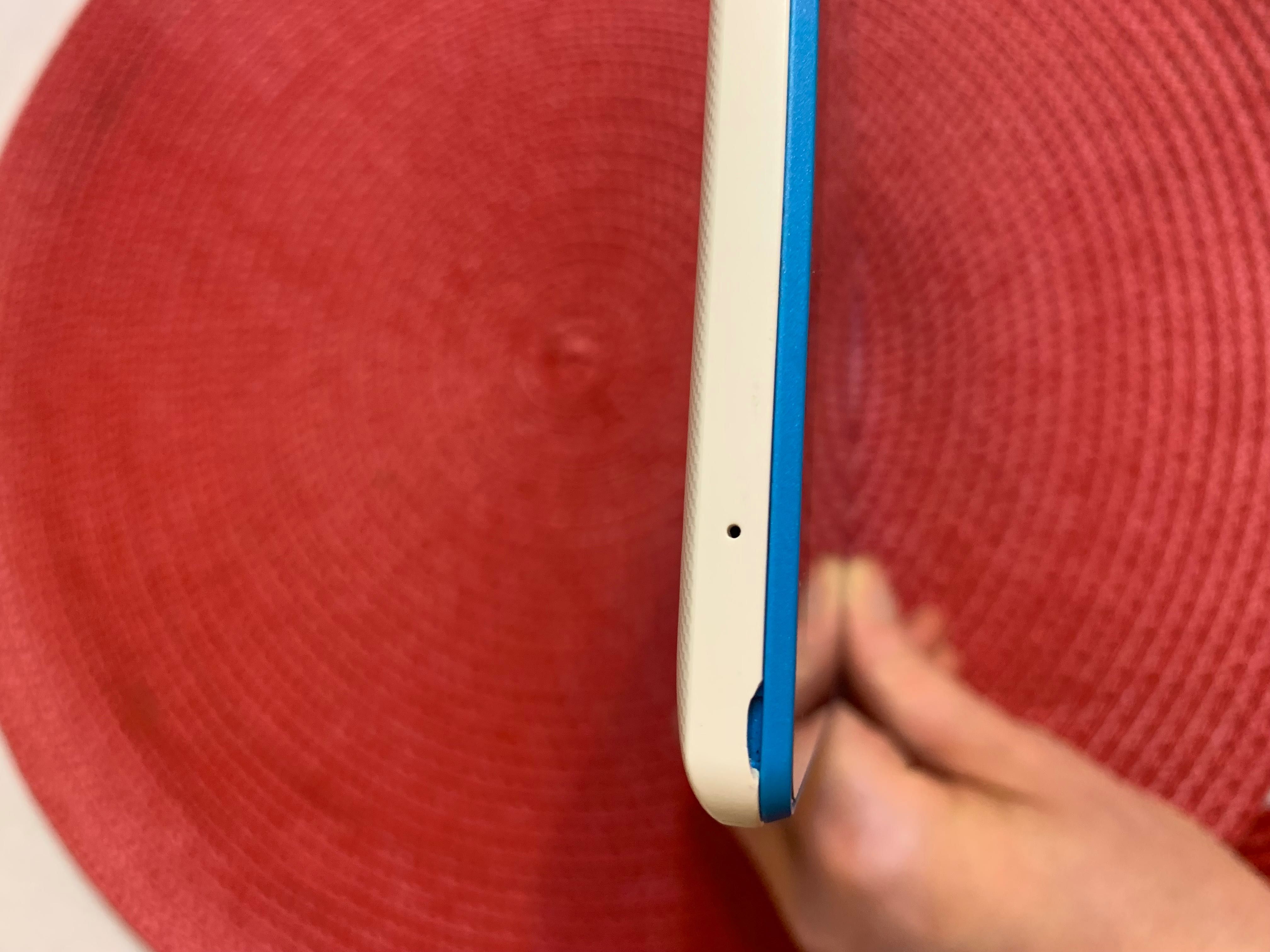 Tablet LENOVO TB3-710I