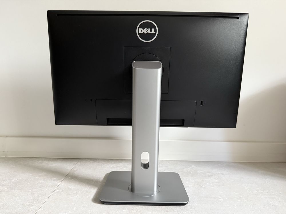 Monitor DELL 24 cale bezramkowy U2414H