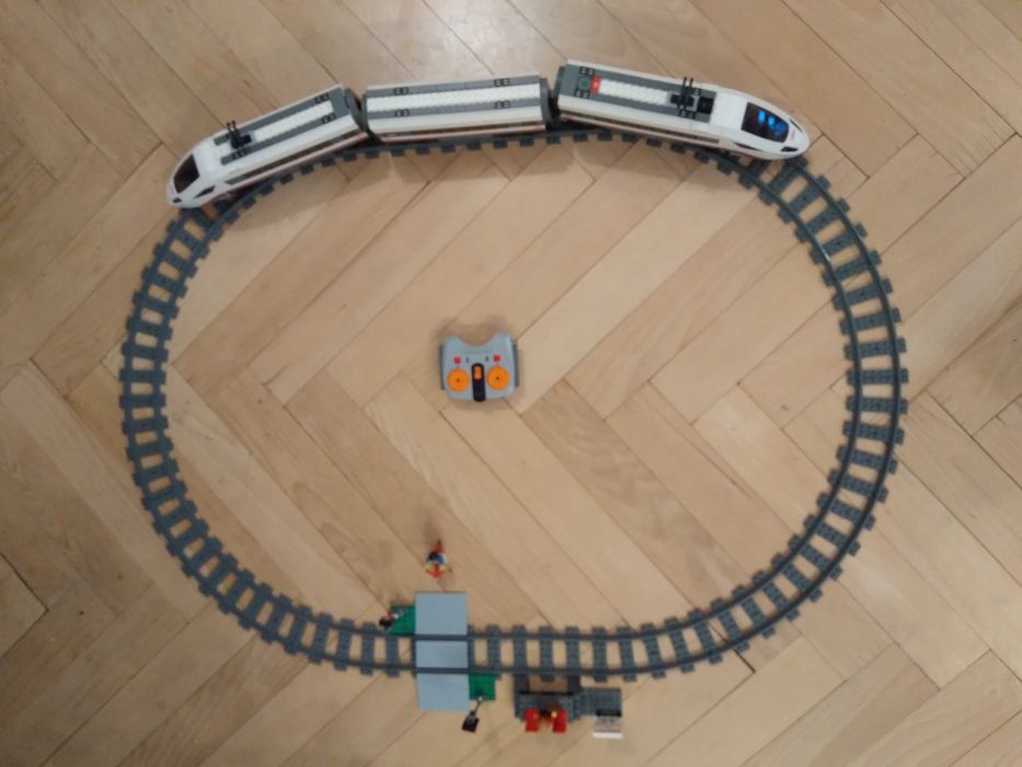 Lego 60051 - High-speed Passenger Train
