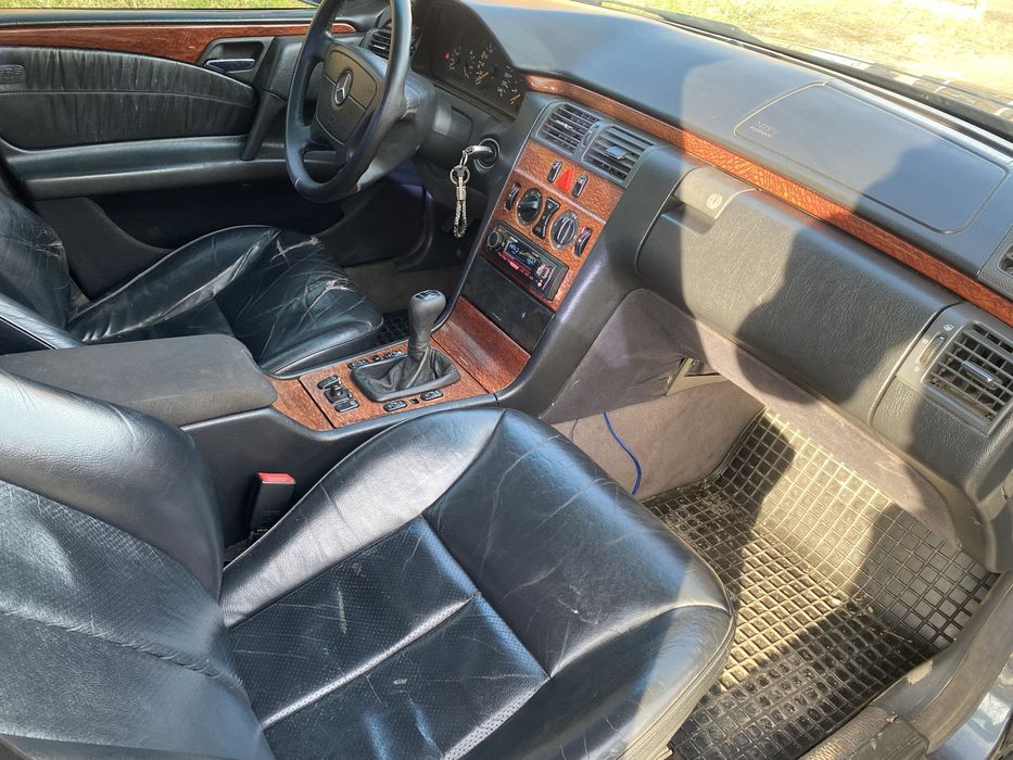 Продам Mercedes w 210..!