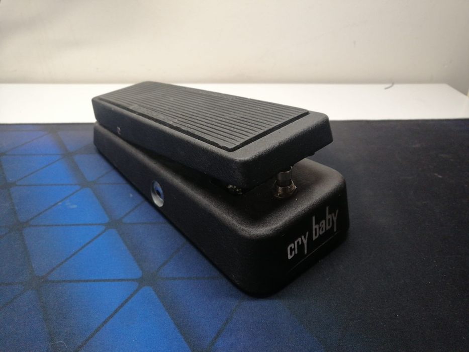 Crybaby wah wah dunlop