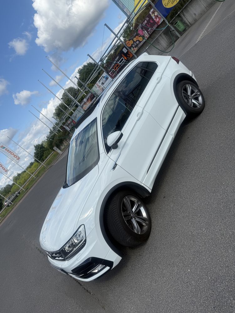 VW Tiguan R-LINE 2.0TSI Dsg Led. Kamera 360* Skóra Panorama Igła