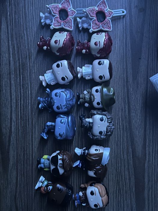 Продам фигурки Kinder Joy “Очень странные дела»