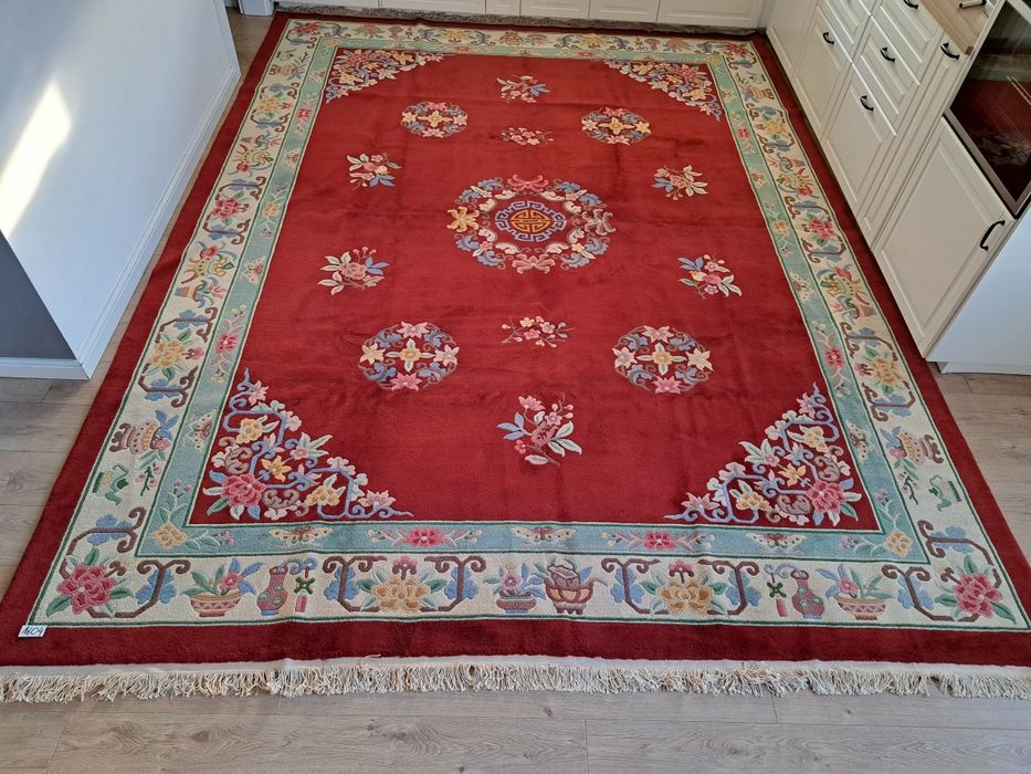Ręcznie tkany chiński dywan z wełny 290x400 w pięknej czerwieni.