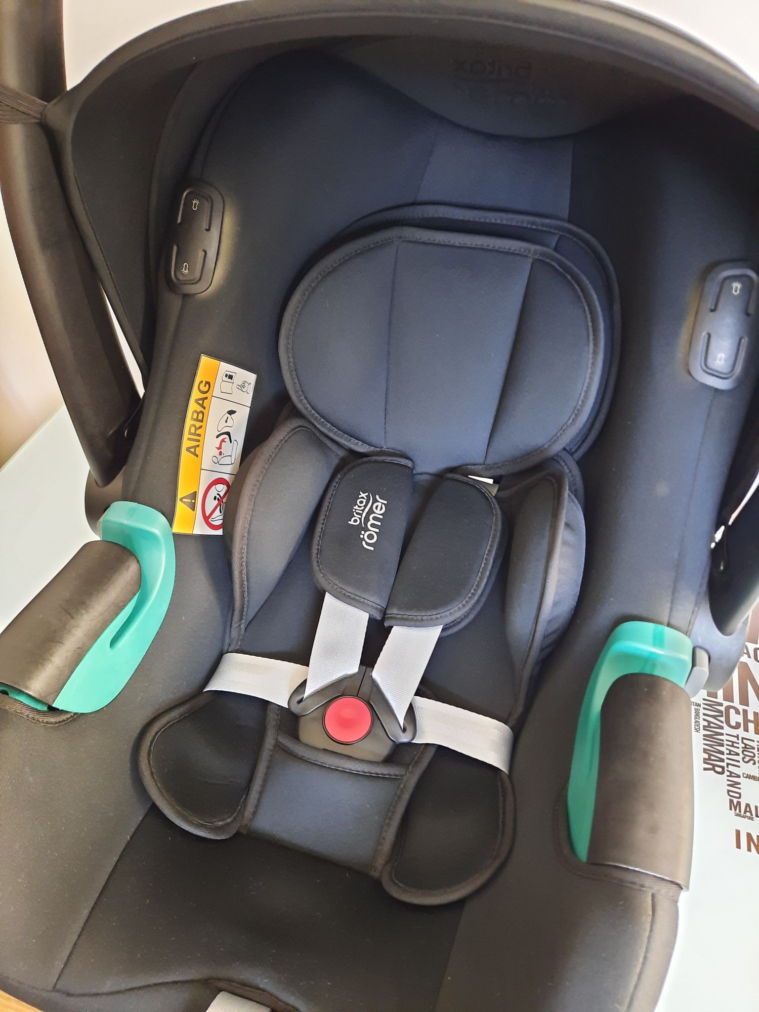 Britax Römer Baby-Safe 3 i-size. Stan idealny Bezwypadkowy Światełka