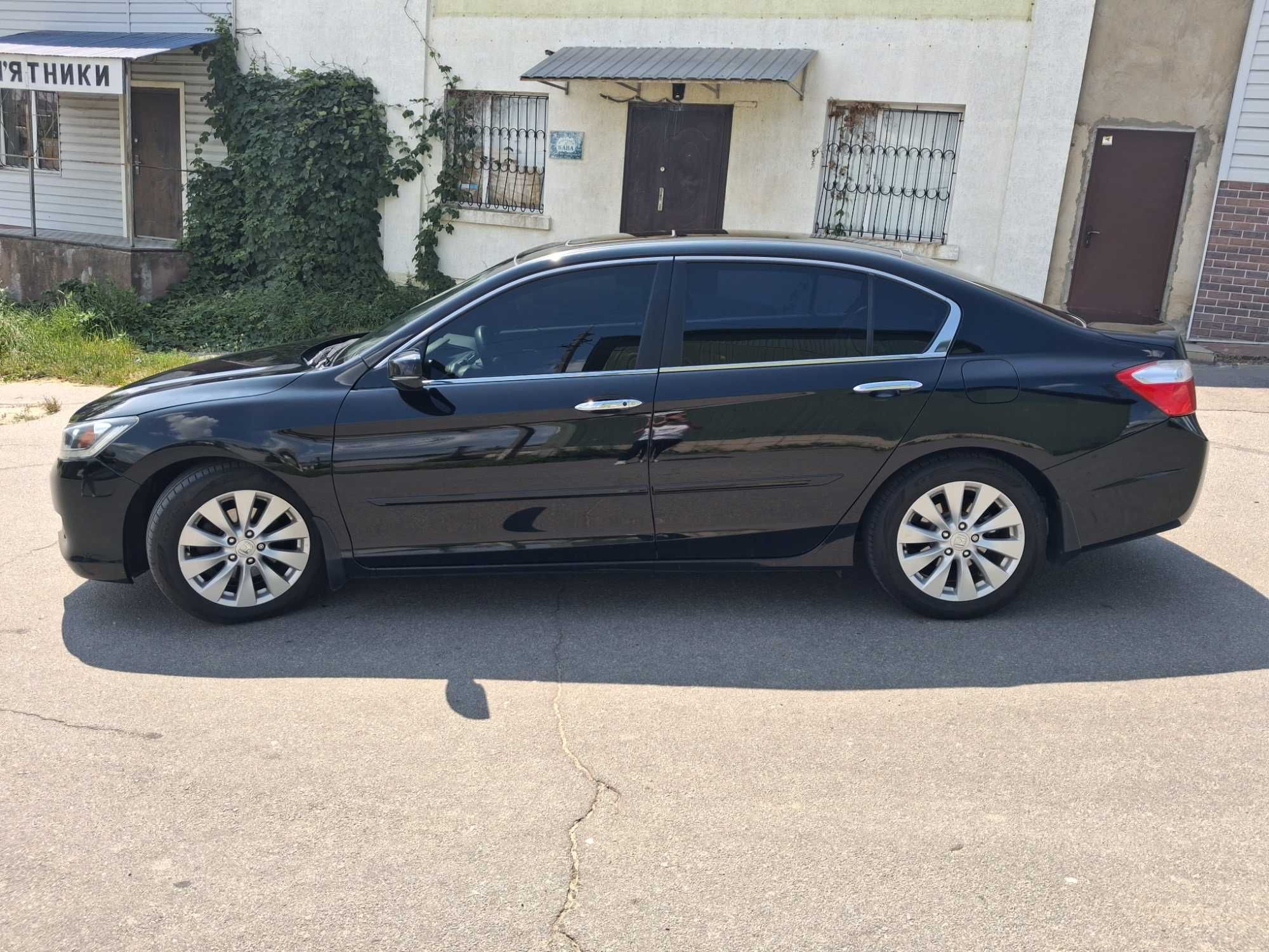 Honda Accord 9 2.4