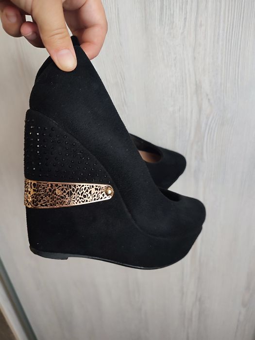 Продам красиві туфельки