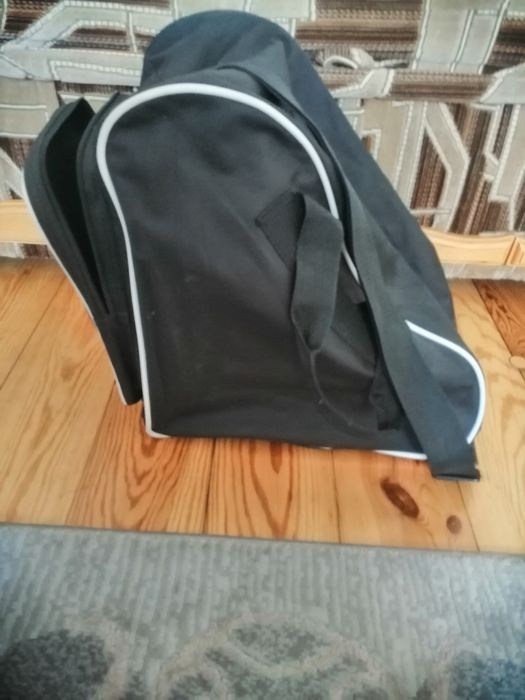 Łyżwy  plus torba plus ochraniacze