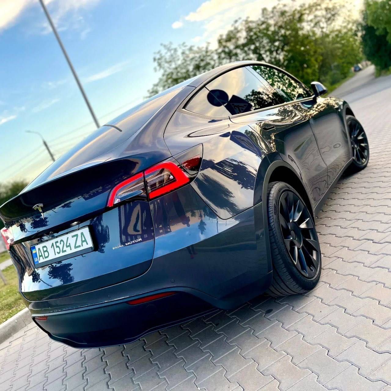 Tesla Model Y 2021
