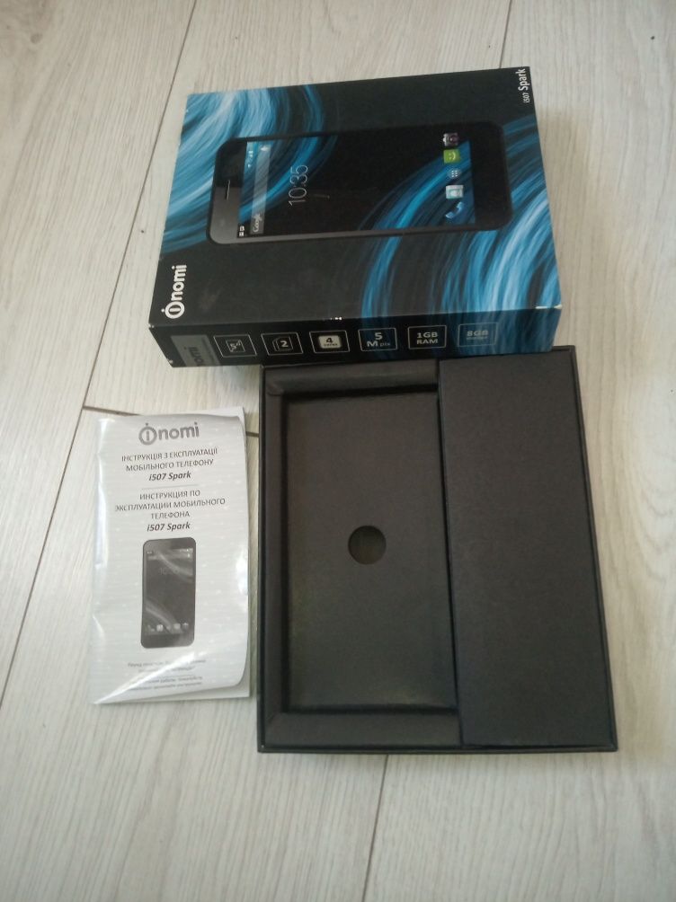 Смартфон Nomi i507 Spark
