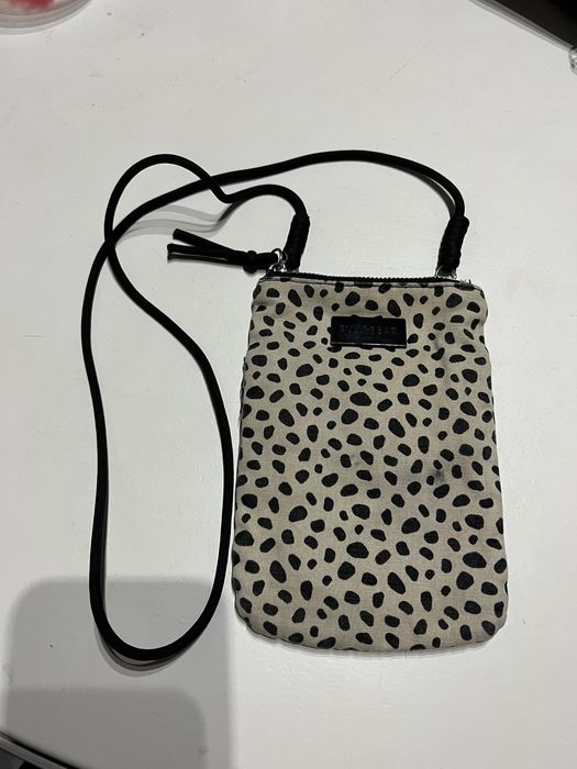 Bolsa para telefone Pull and Bear