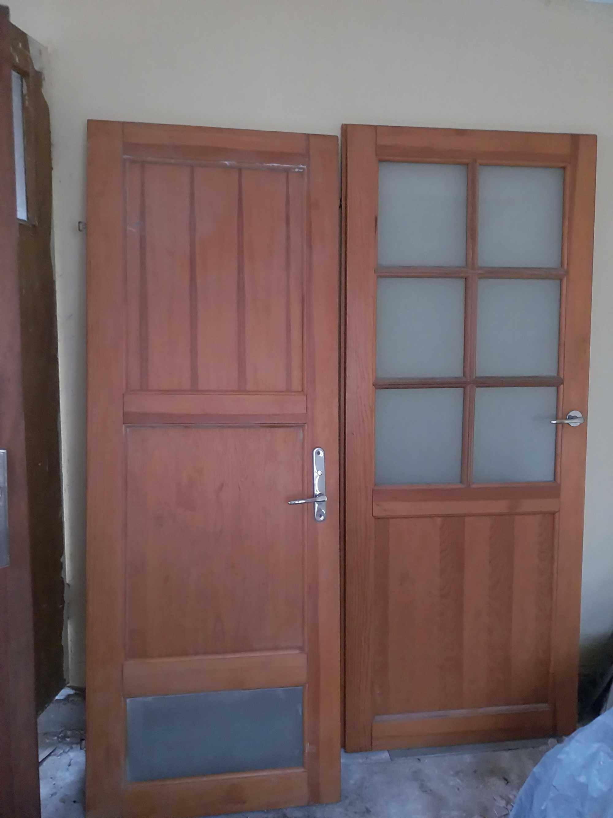 Drzwi drewniane wewnętrzne prawe 80 i lewe 70 cm