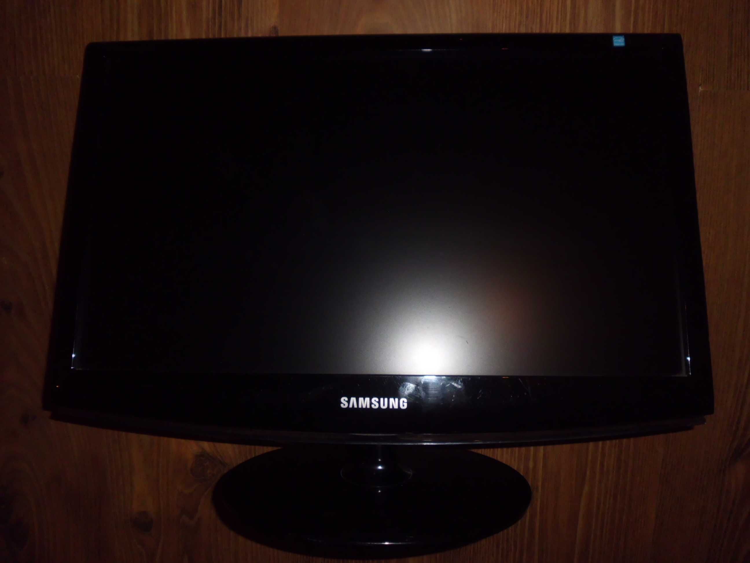 Monitor LCD Samsung 2233SN 21,5 " 1920 x 1080 px działający