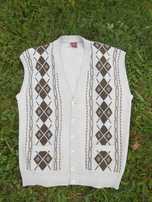 brazowa kamizelka w stylu vintage z diamentami