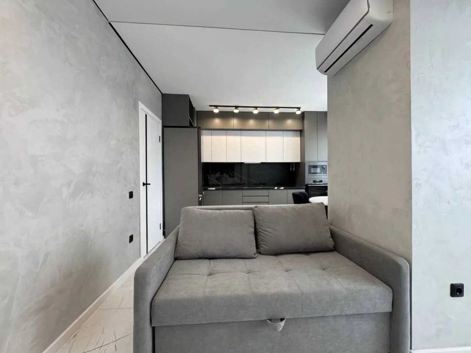 Сучасна однокімнатна квартира в центрі