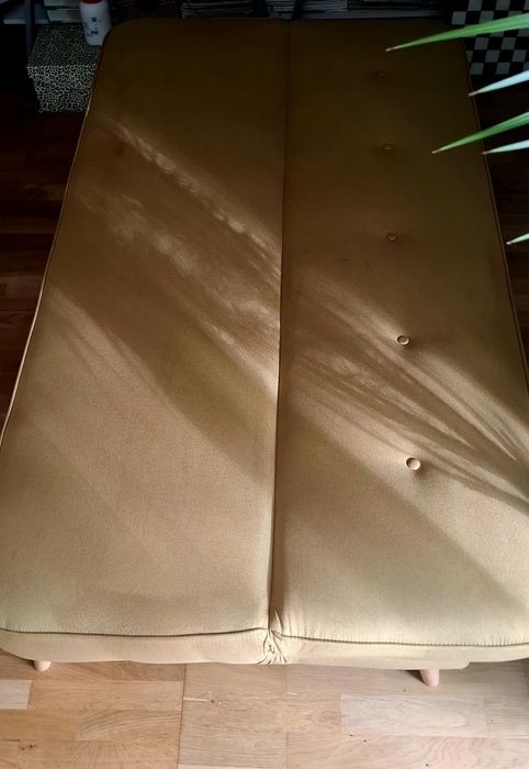 Kanapa, sofa, sofka na nóżkach rozkładana