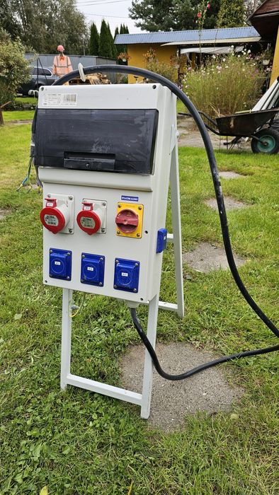 Skrzynka rozdzielcza budowlana SCAME-SK DST4.6011-12 (32A, IP54)