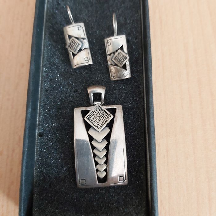 Komplet srebrnej bizuterii pr. 925