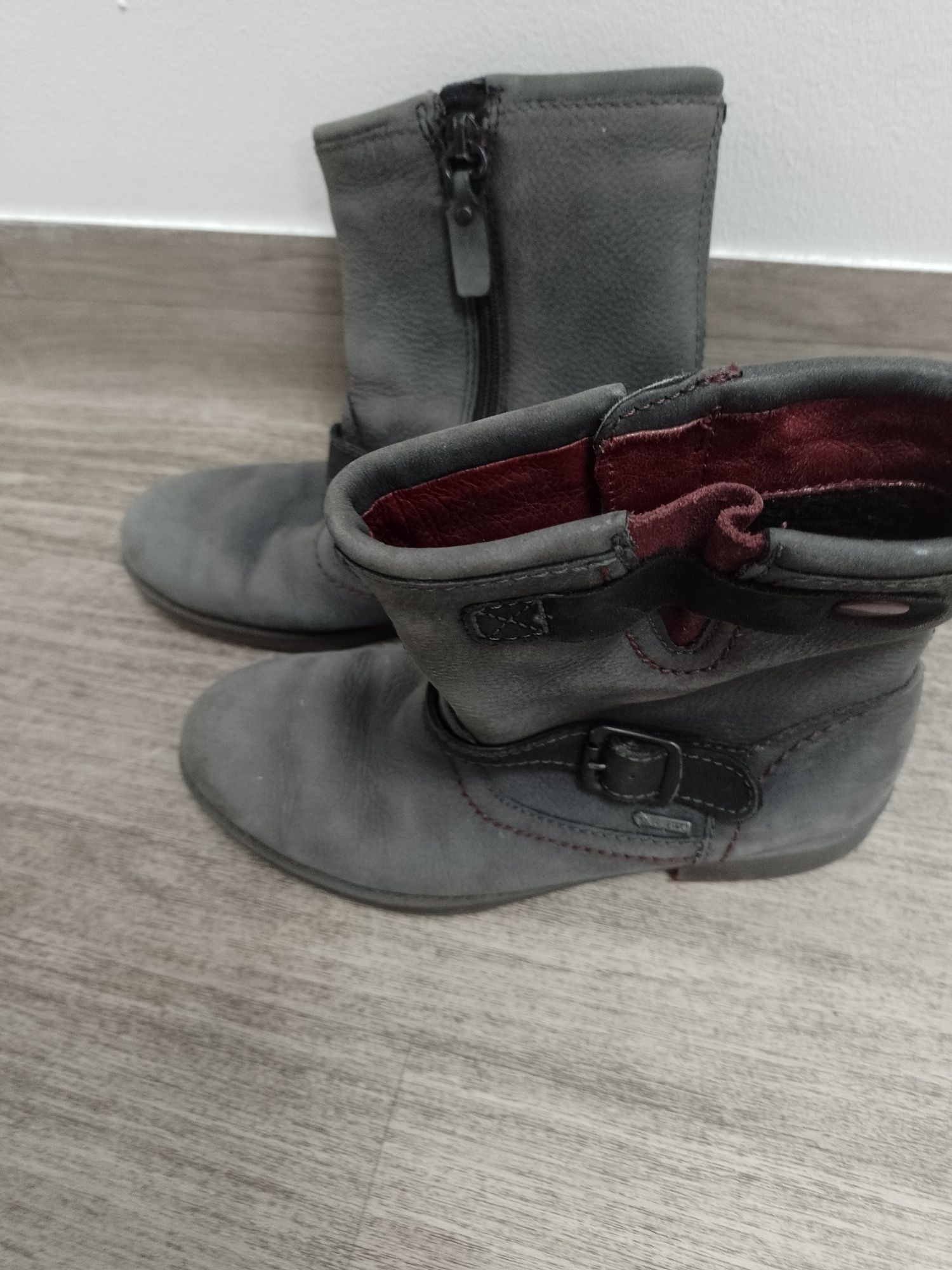 Sprzedam skórzane buty dla dziecka rozmiar 33 firmy Ecco.