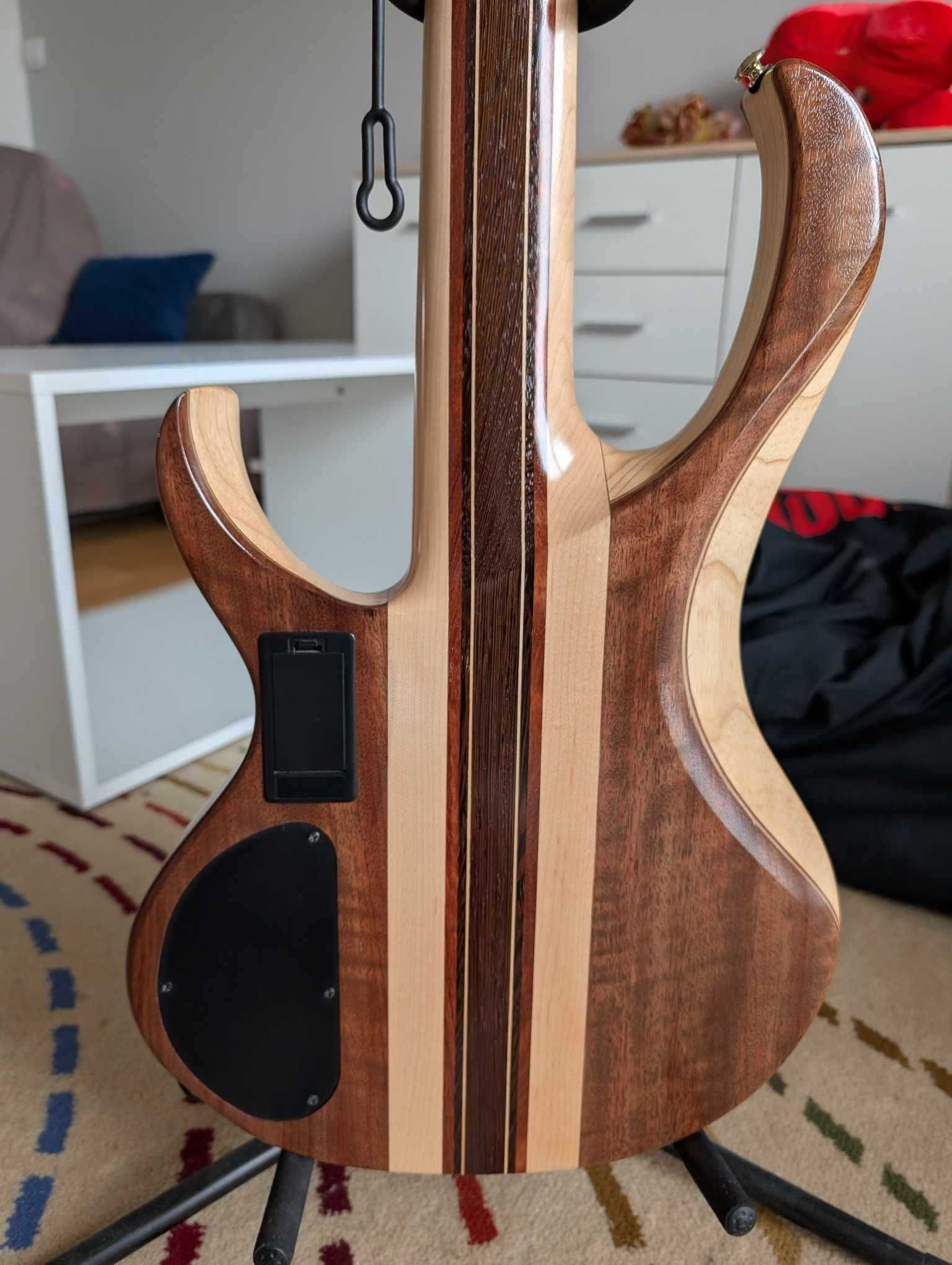 Gitara basowa Ibanez BTB1835-NDL