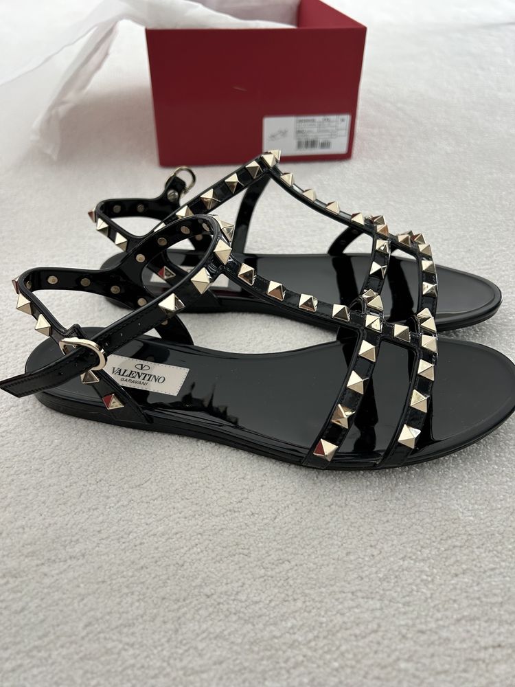 Sandalias Valentino