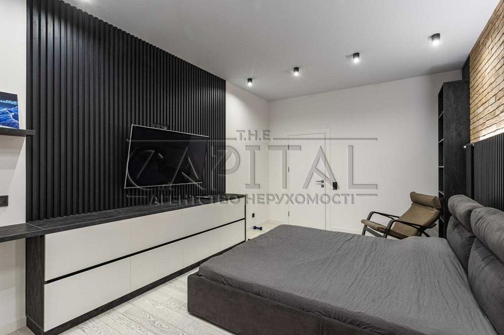 Продаж сучасна квартира 4-кімнати  вул. Лаврська 6 3 СПАЛЬНІ ЦЕНТР